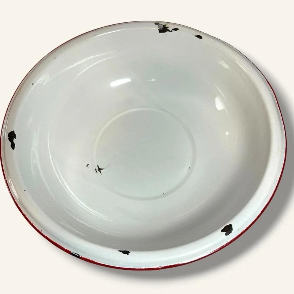Vintage‎ Enamel Wash Basin White Red Rim Farmhouse Country Primitive 12.5